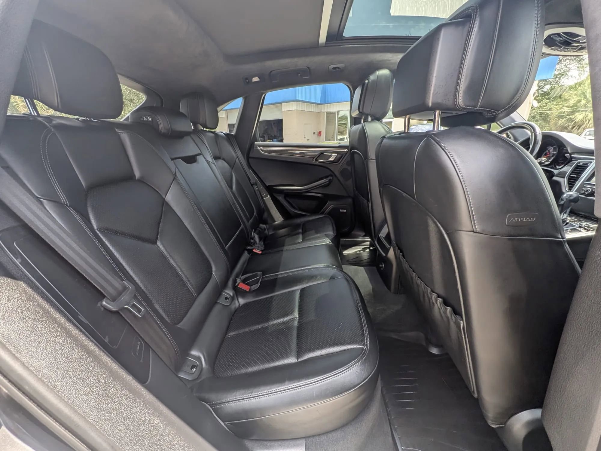 Used 2015 Porsche Macan Turbo AWD/4WD image 11