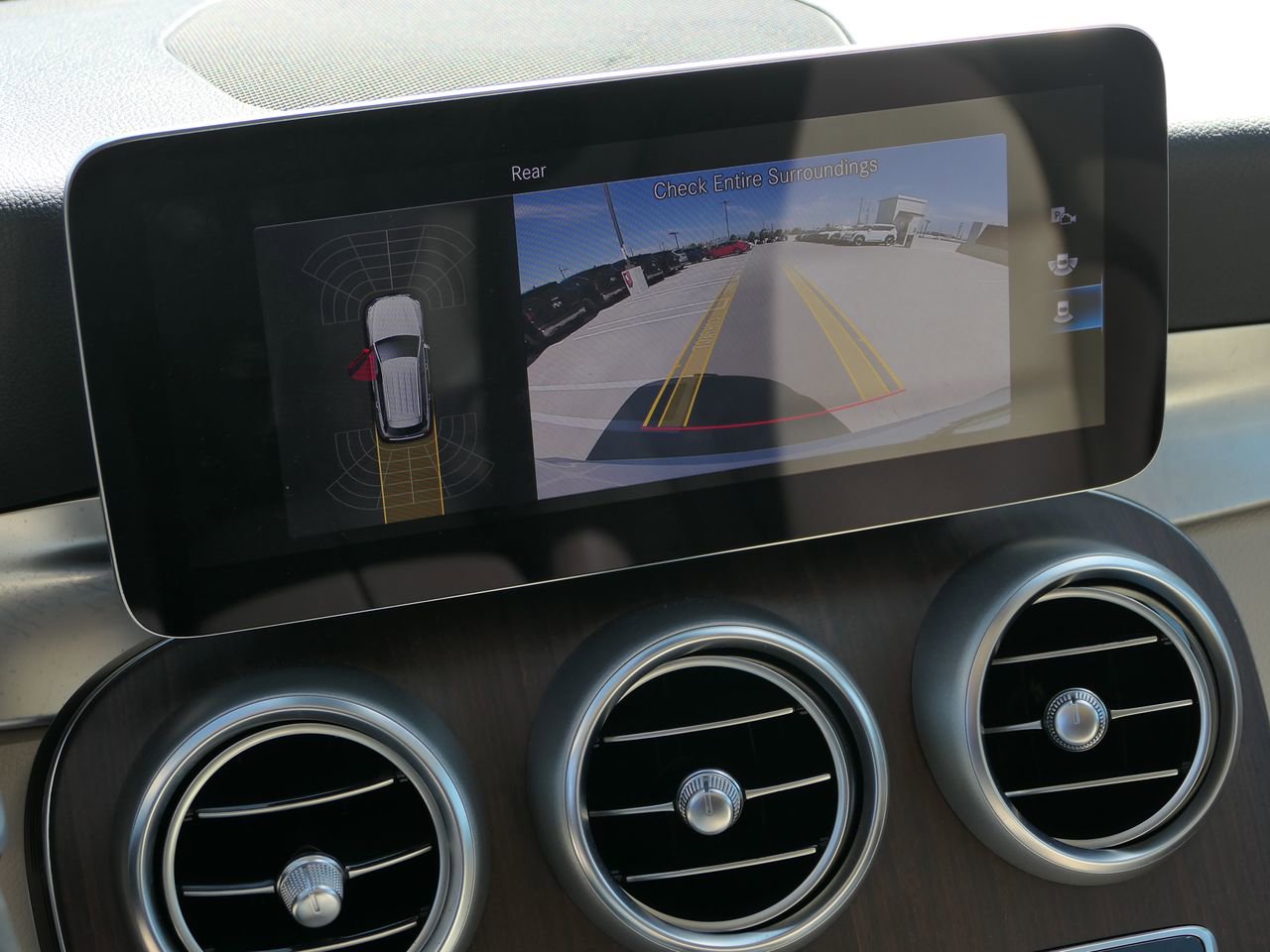 Used 2022 Mercedes-Benz GLC 300 4MATIC w/ Premium Package Lite image 21