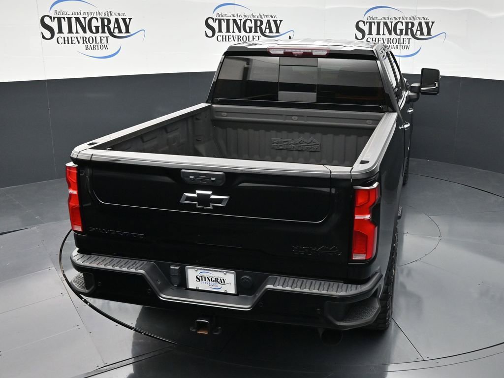 Used 2024 Chevrolet Silverado 2500 High Country w/ High Country Premium Package AWD/4WD image 14
