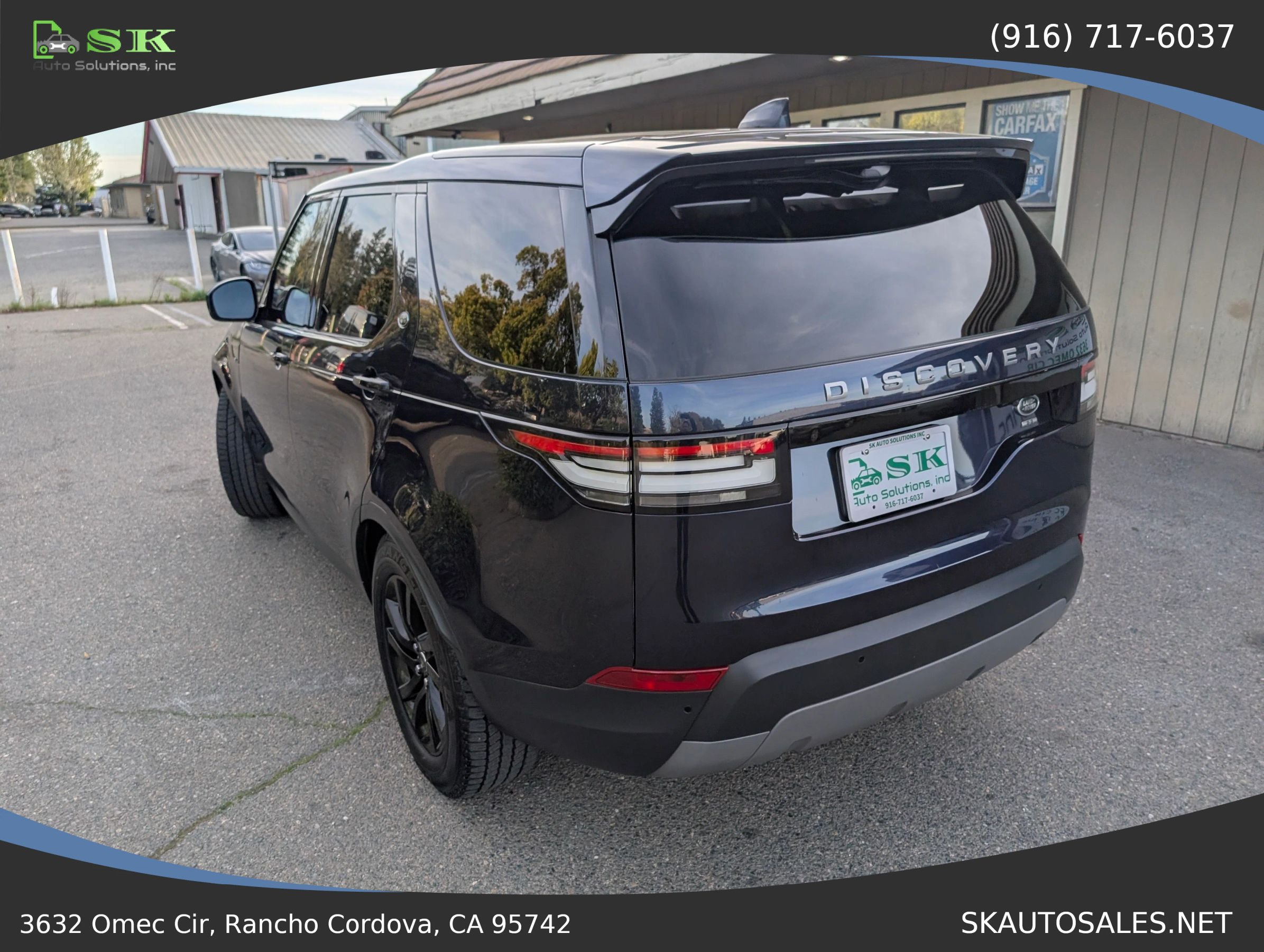Used 2017 Land Rover Discovery SE AWD/4WD image 10