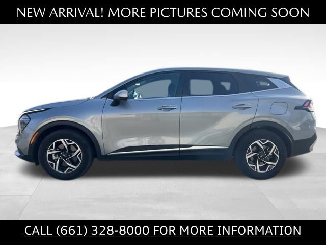 Used 2024 Kia Sportage LX image 2