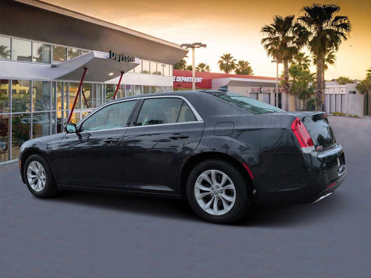 Used 2016 Chrysler 300 Limited w/ Driver Convenience Group image 5