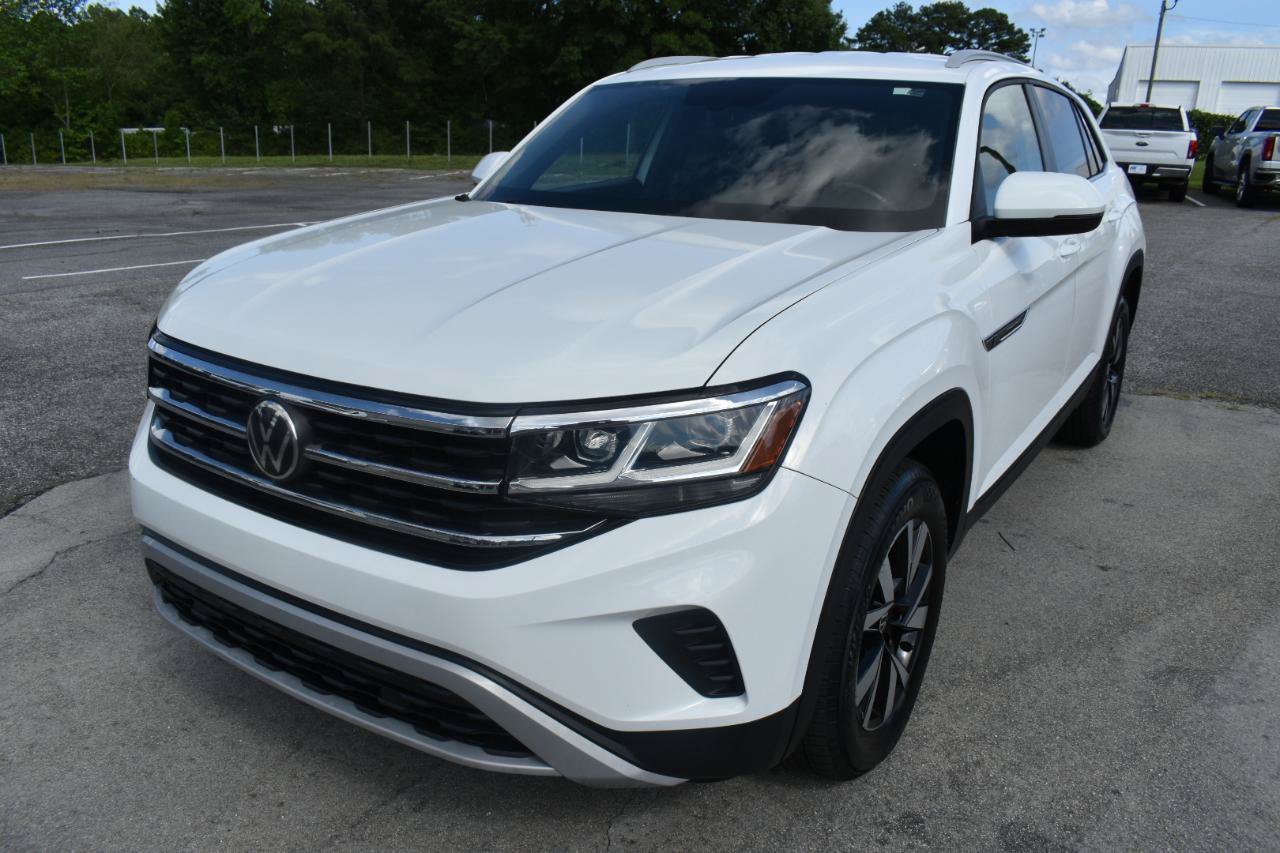 Used 2020 Volkswagen Atlas Cross Sport SE FWD image 2