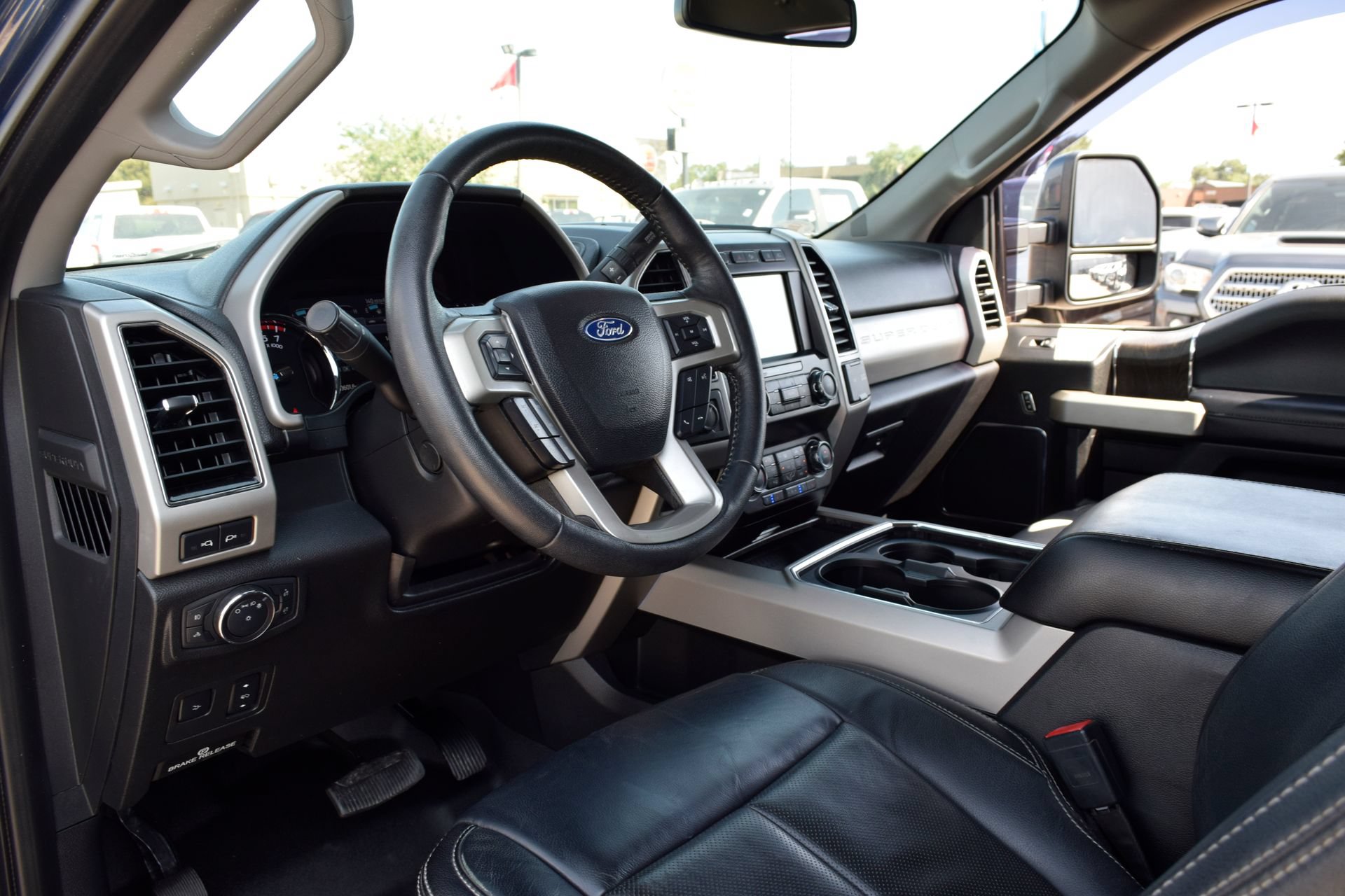 Used 2020 Ford F250 Lariat w/ Lariat Ultimate Package AWD/4WD image 15