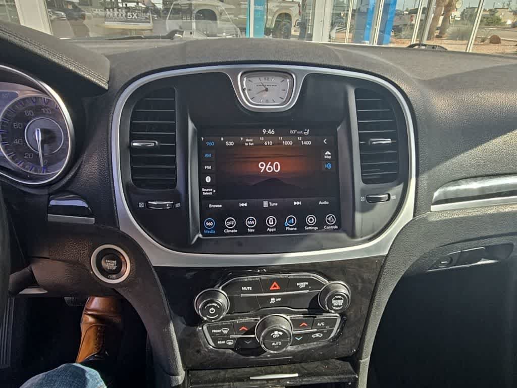 Used 2020 Chrysler 300 Limited AWD/4WD image 13