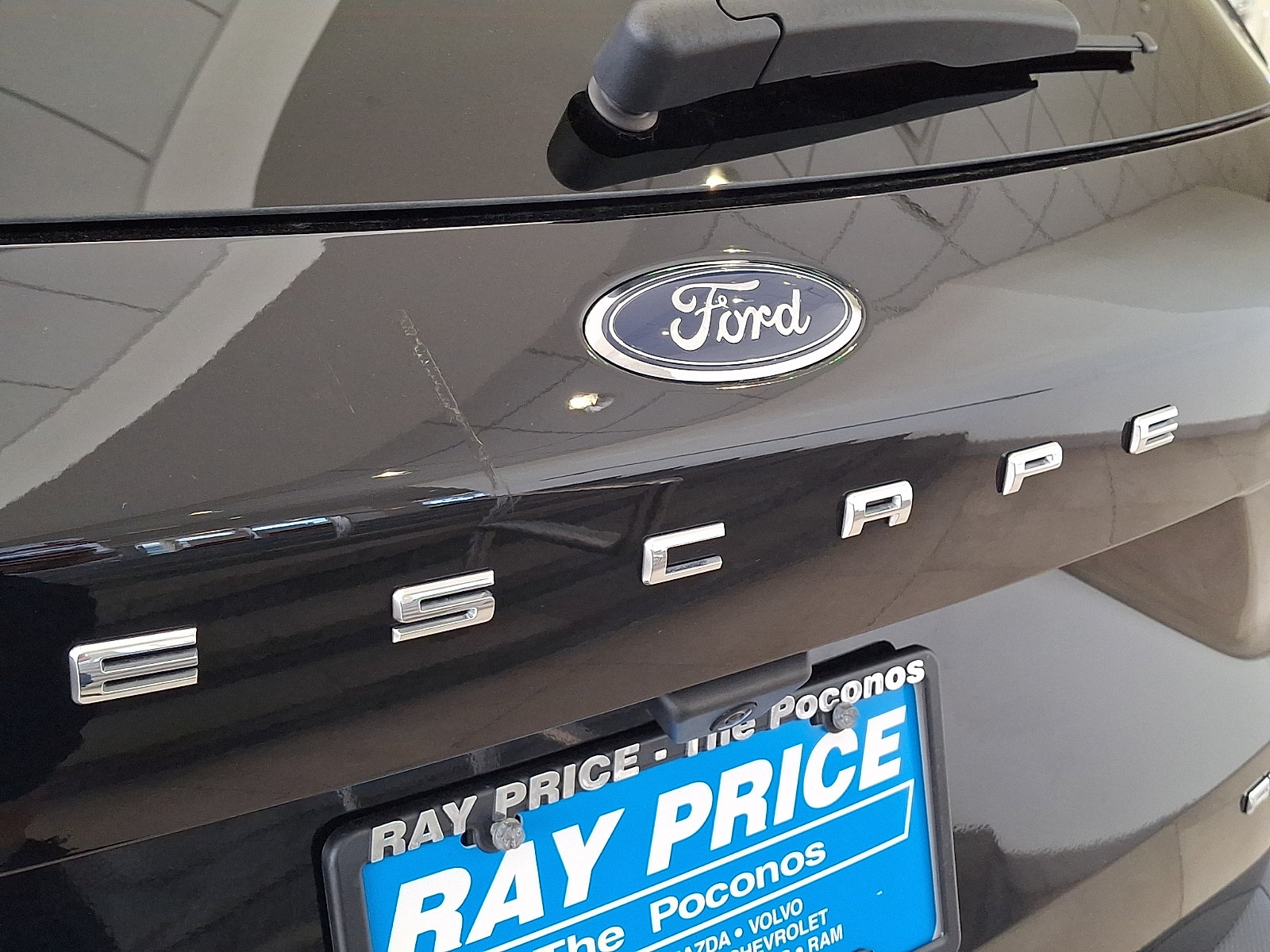 Certified 2022 Ford Escape Titanium w/ Titanium Elite Package AWD/4WD image 31