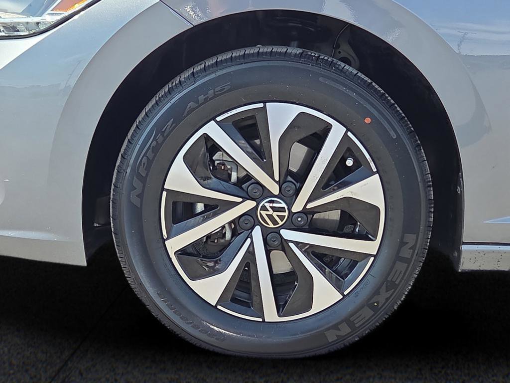 Used 2024 Volkswagen Jetta S image 8
