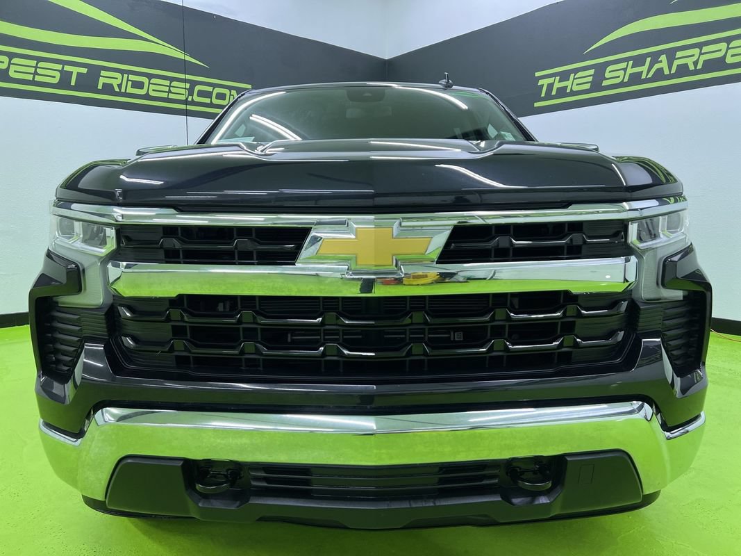 Used 2024 Chevrolet Silverado 1500 LT AWD/4WD image 3