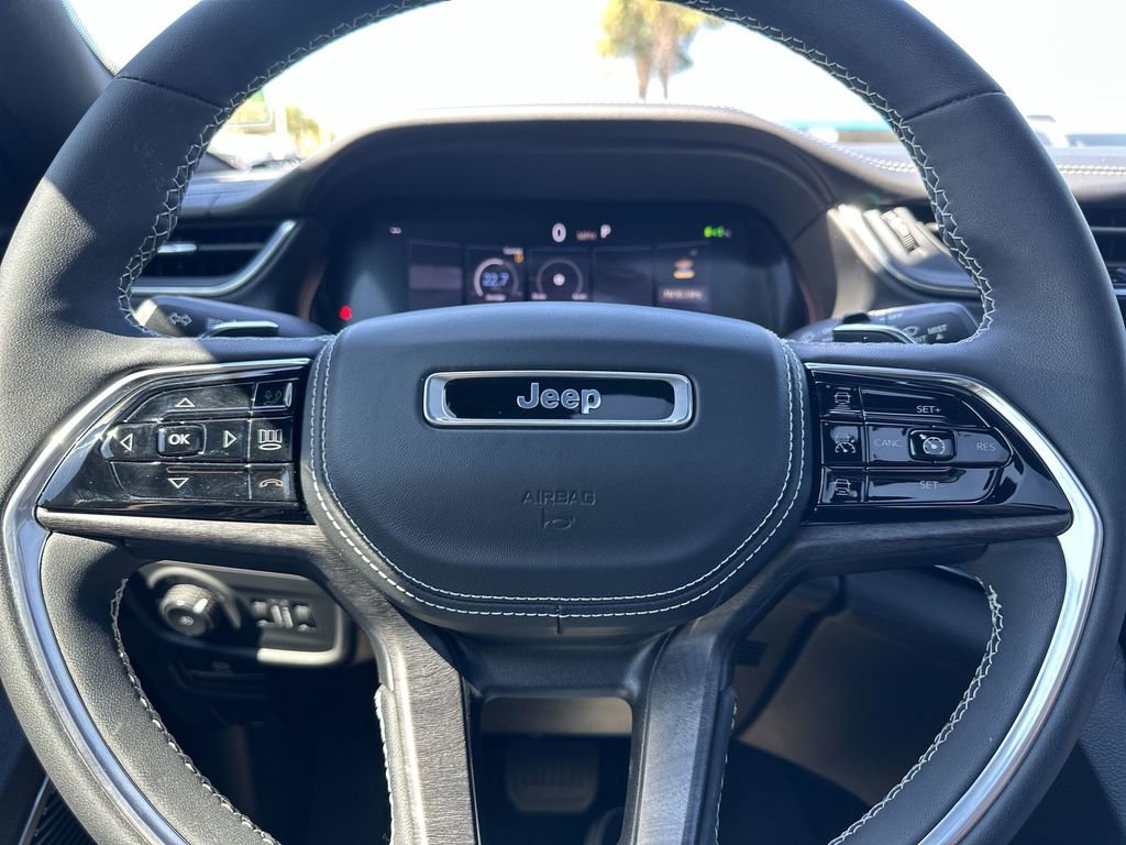Used 2022 Jeep Grand Cherokee Overland image 22