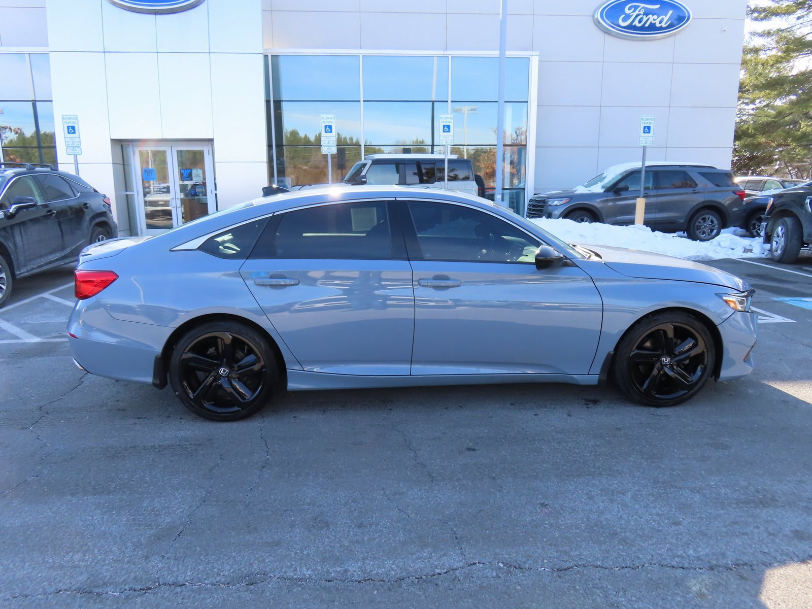 Used 2022 Honda Accord Sport image 4