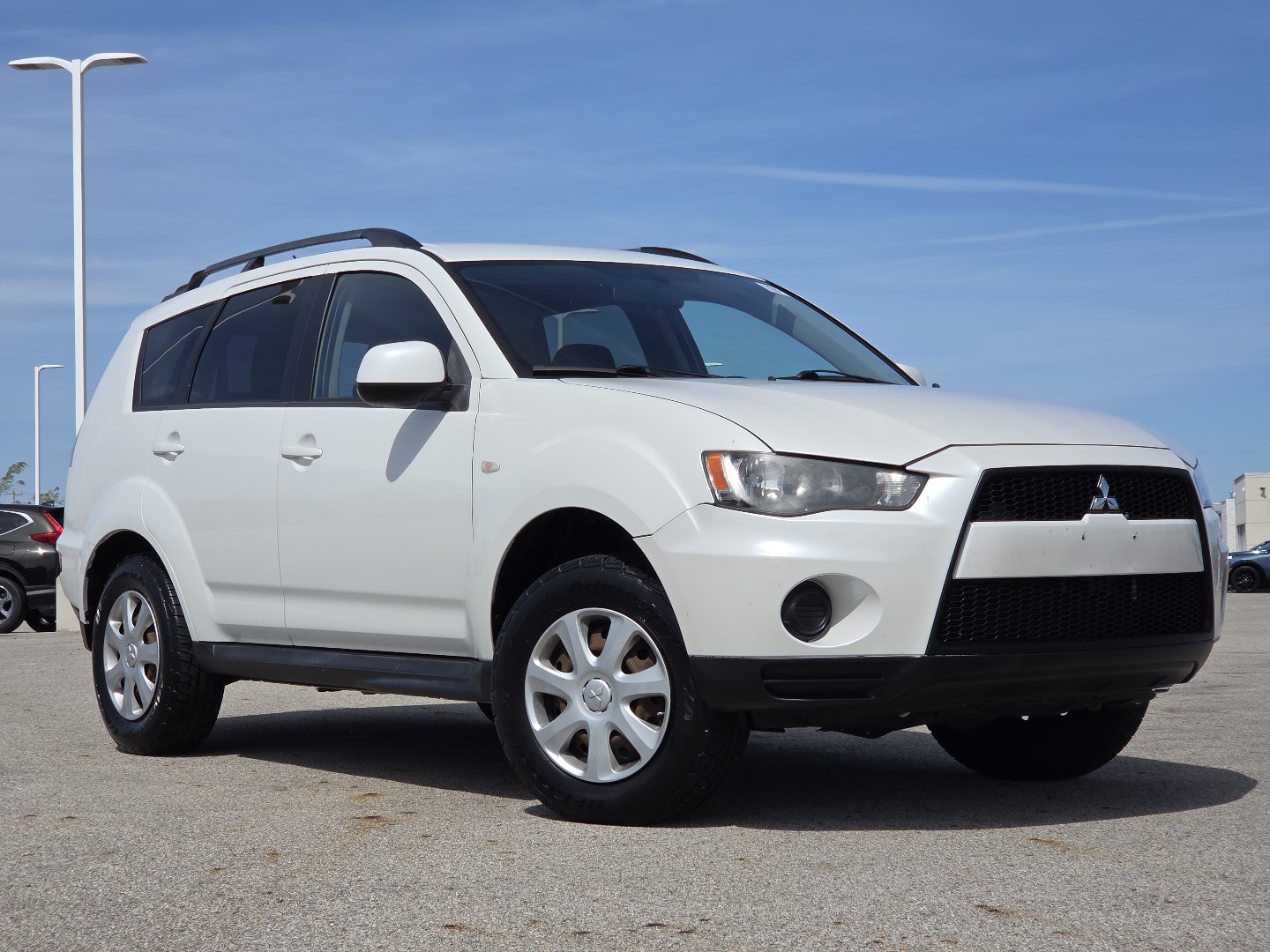 Used 2012 Mitsubishi Outlander ES FWD image 2