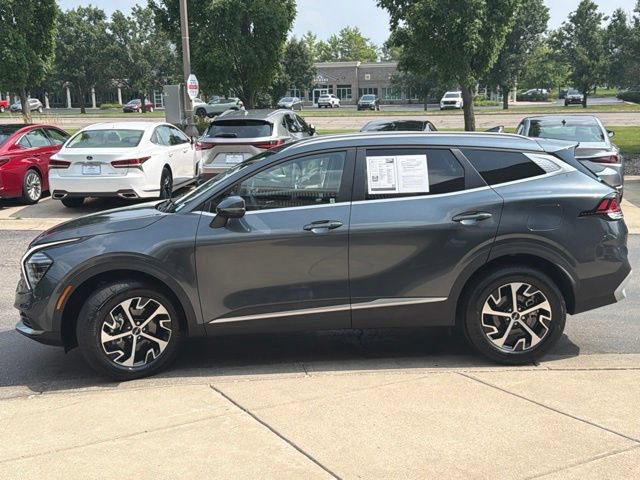 Used 2025 Kia Sportage EX AWD/4WD image 4
