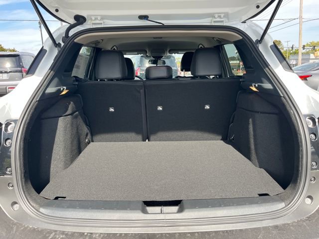 New 2026 Nissan Kicks SR w/ Cold Weather Package AWD/4WD image 35