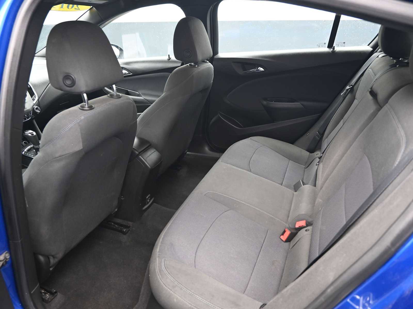 Used 2019 Chevrolet Cruze LT w/ Convenience Package image 15
