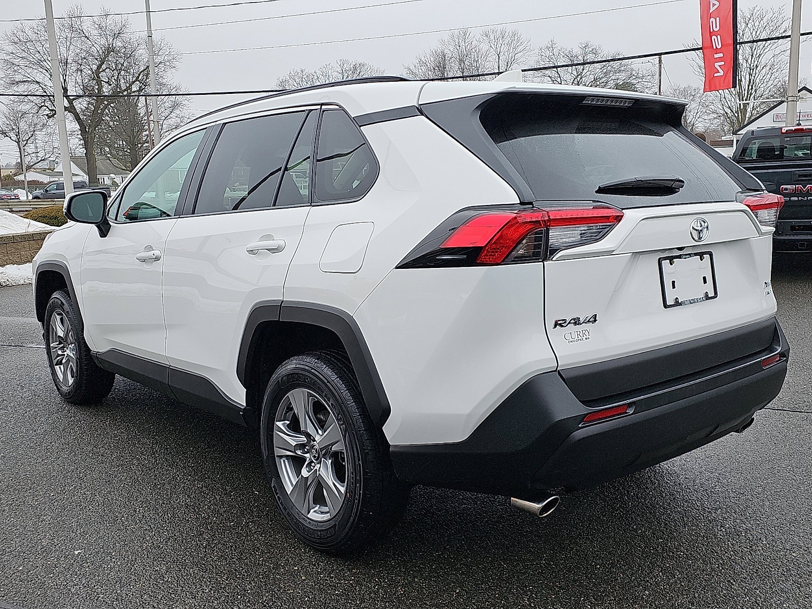 Used 2024 Toyota RAV4 XLE image 4