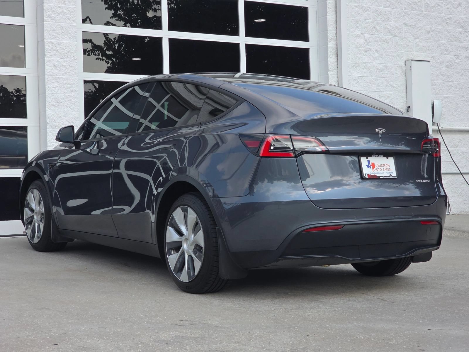Used 2021 Tesla Model Y Long Range AWD/4WD image 7