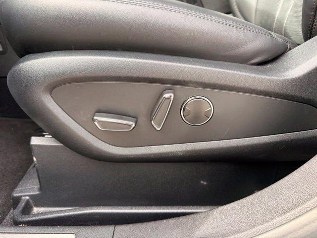 Used 2022 Lincoln Nautilus Reserve w/ Luxury Package FWD image 14