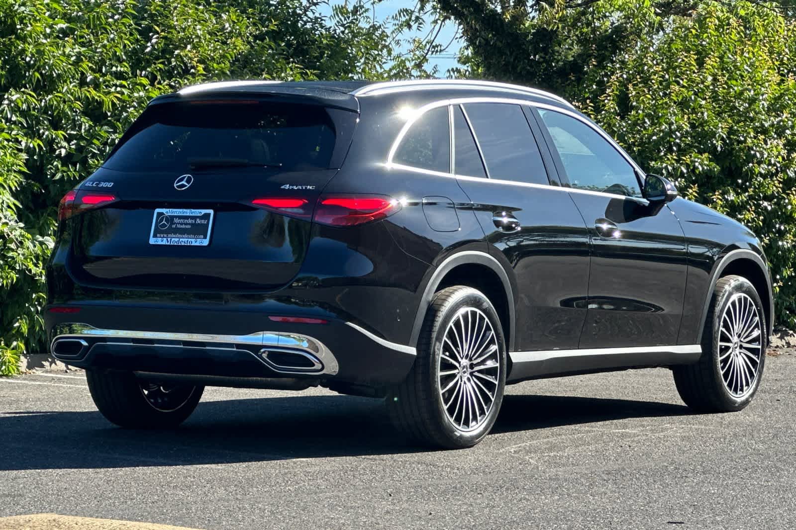 New 2026 Mercedes-Benz GLC 300 4MATIC image 3