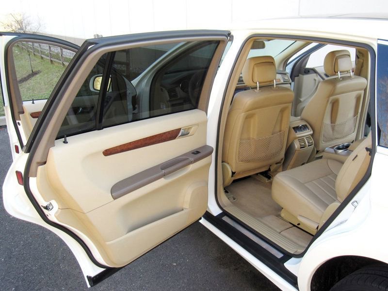 Used 2008 Mercedes-Benz R 320 CDI 4MATIC w/ P2 Pkg image 28