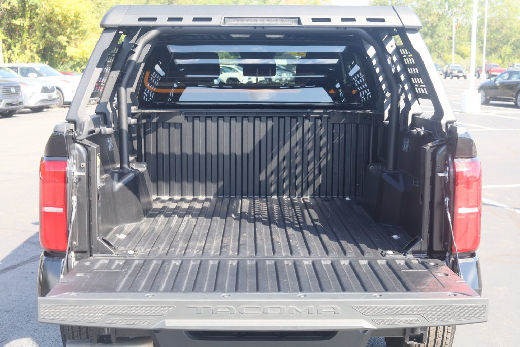Used 2025 Toyota Tacoma TRD Sport AWD/4WD image 29