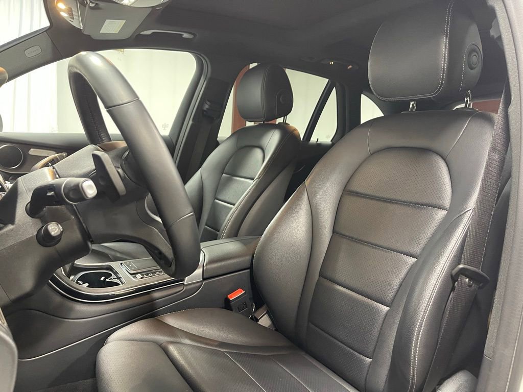 Used 2022 Mercedes-Benz GLC 300 4MATIC image 21