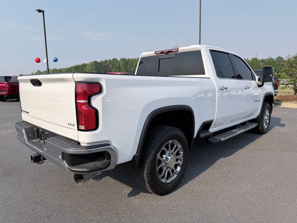 Used 2026 Chevrolet Silverado 2500 LTZ w/ LTZ Premium Package image 6