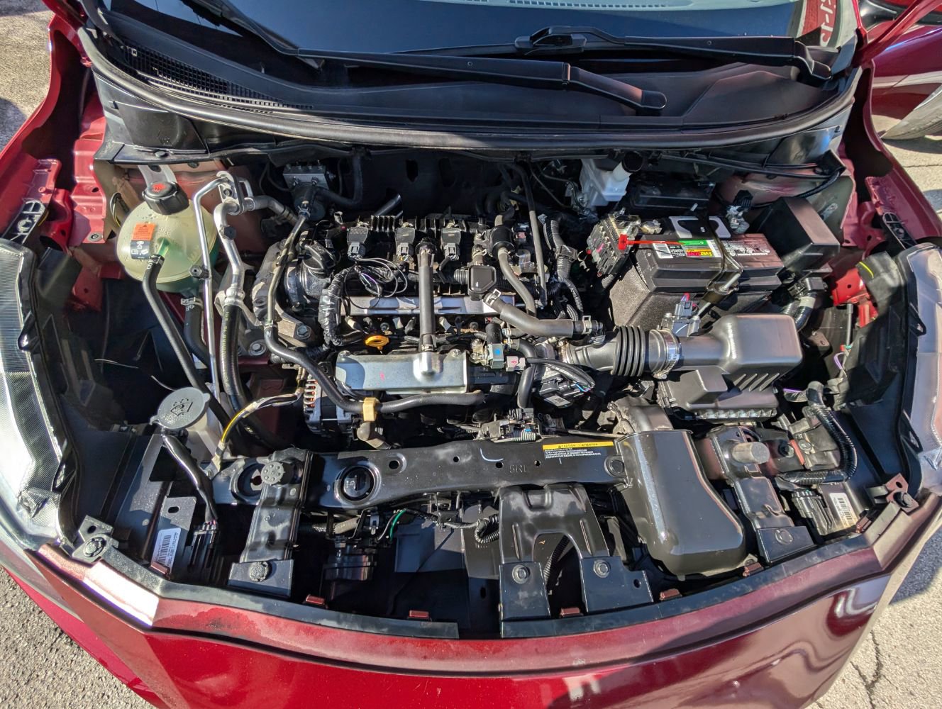 Used 2021 Nissan Versa SR FWD image 10