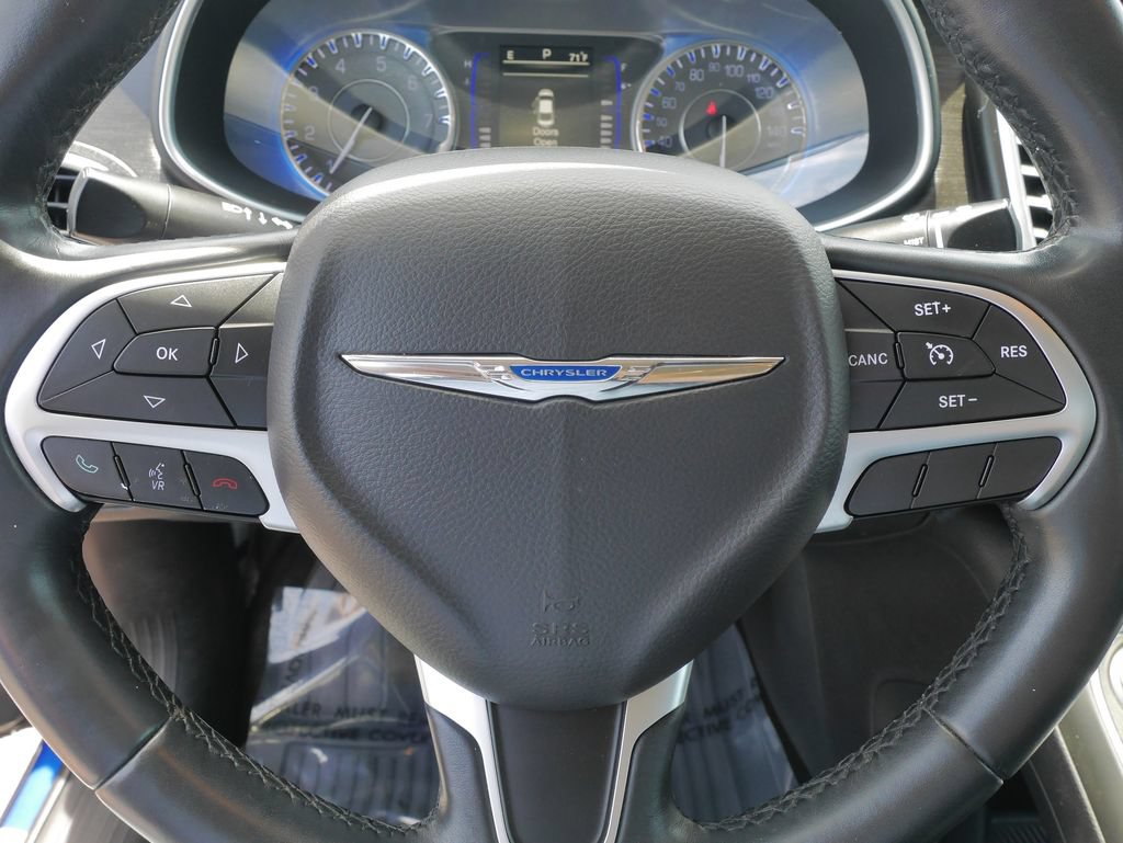 Used 2017 Chrysler 200 Limited Platinum FWD image 24