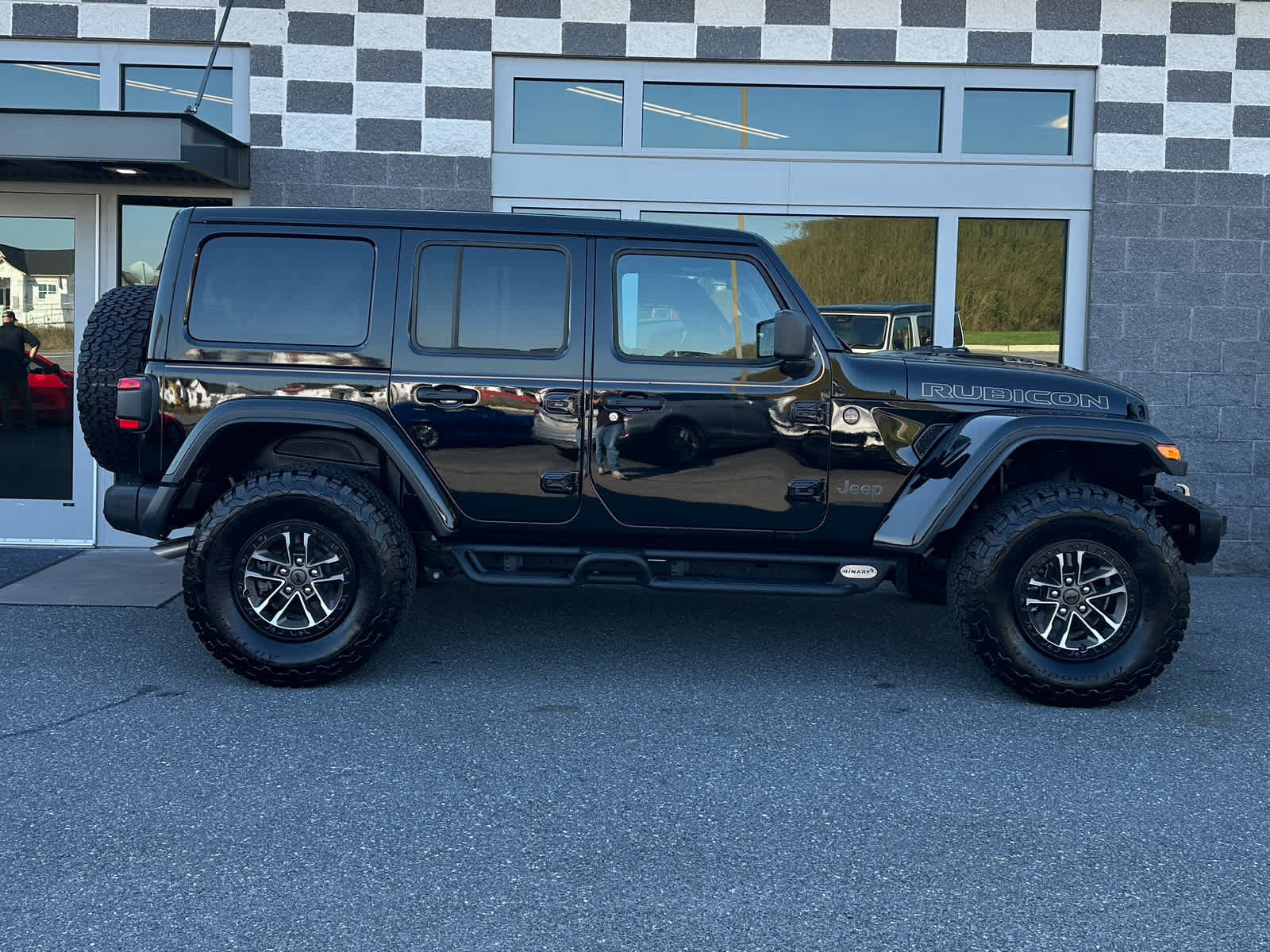 Used 2024 Jeep Wrangler Unlimited Rubicon 392 AWD/4WD image 2