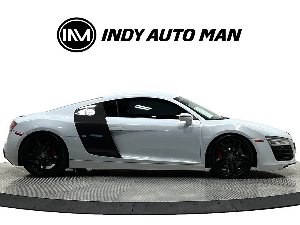 Used 2015 Audi R8 V8 w/ Extended Leather Package AWD/4WD image 3