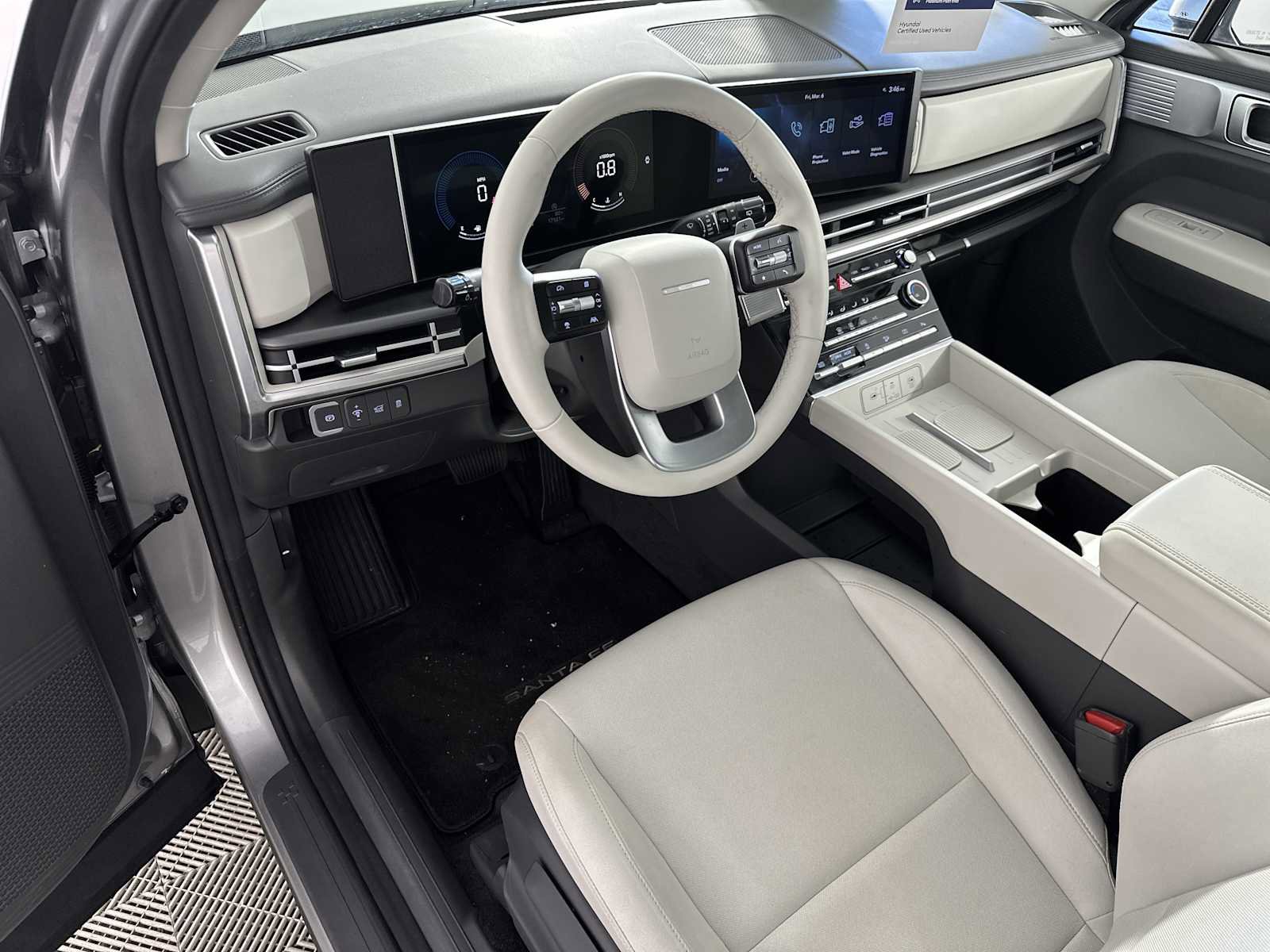 Certified 2025 Hyundai Santa Fe SE image 10
