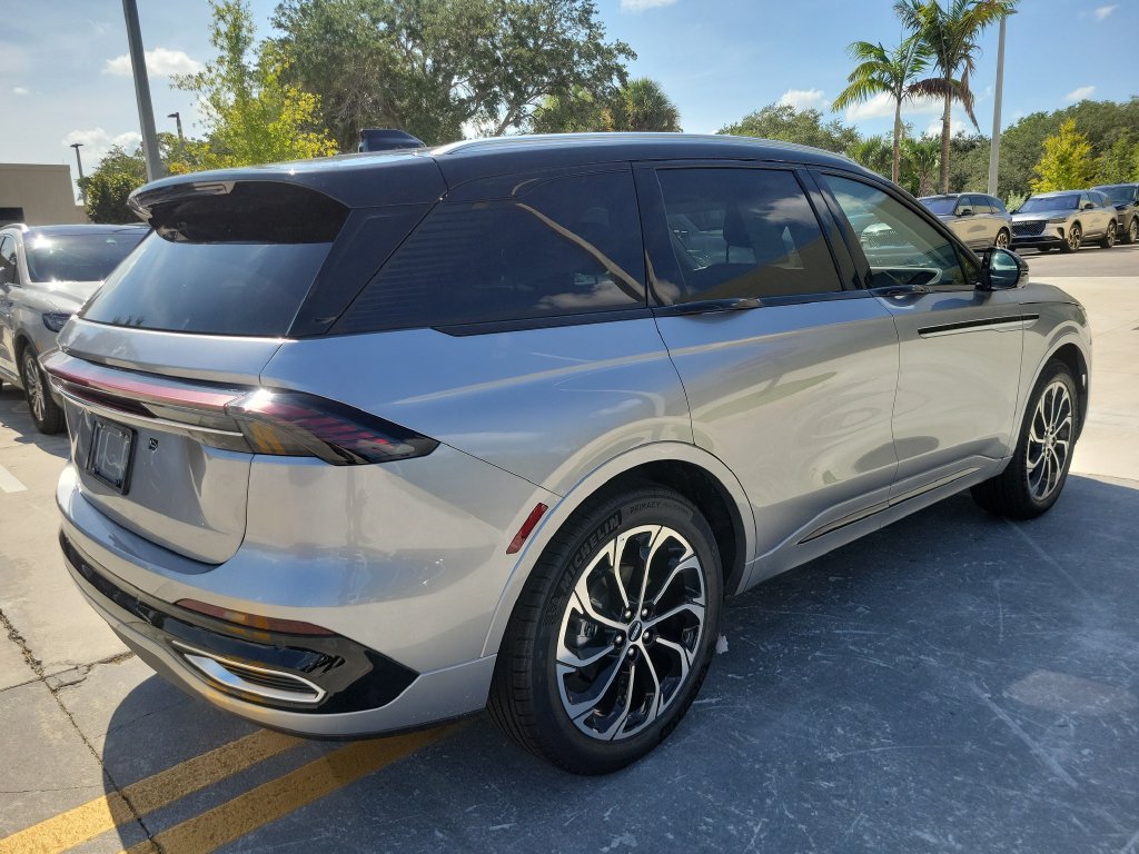 New 2026 Lincoln Nautilus Reserve AWD/4WD image 4