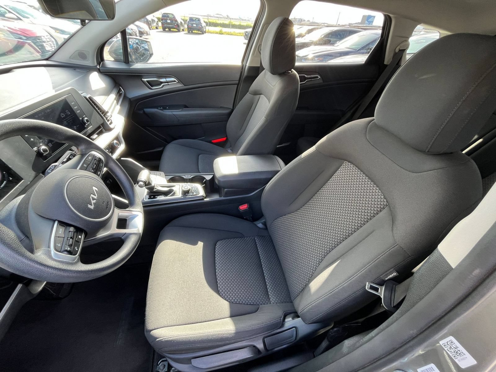 Used 2025 Kia Sportage LX FWD image 26