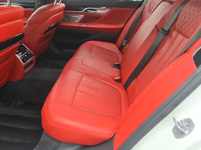 Used 2018 BMW 750i RWD image 19