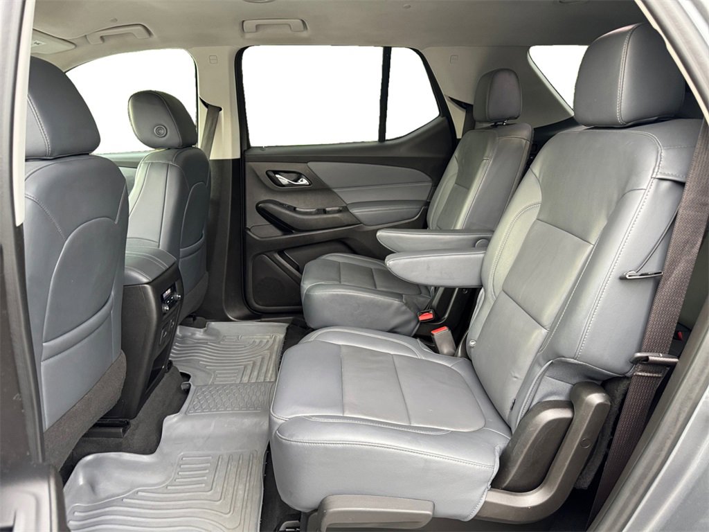 Used 2021 Chevrolet Traverse LT w/ LT Premium Package image 19