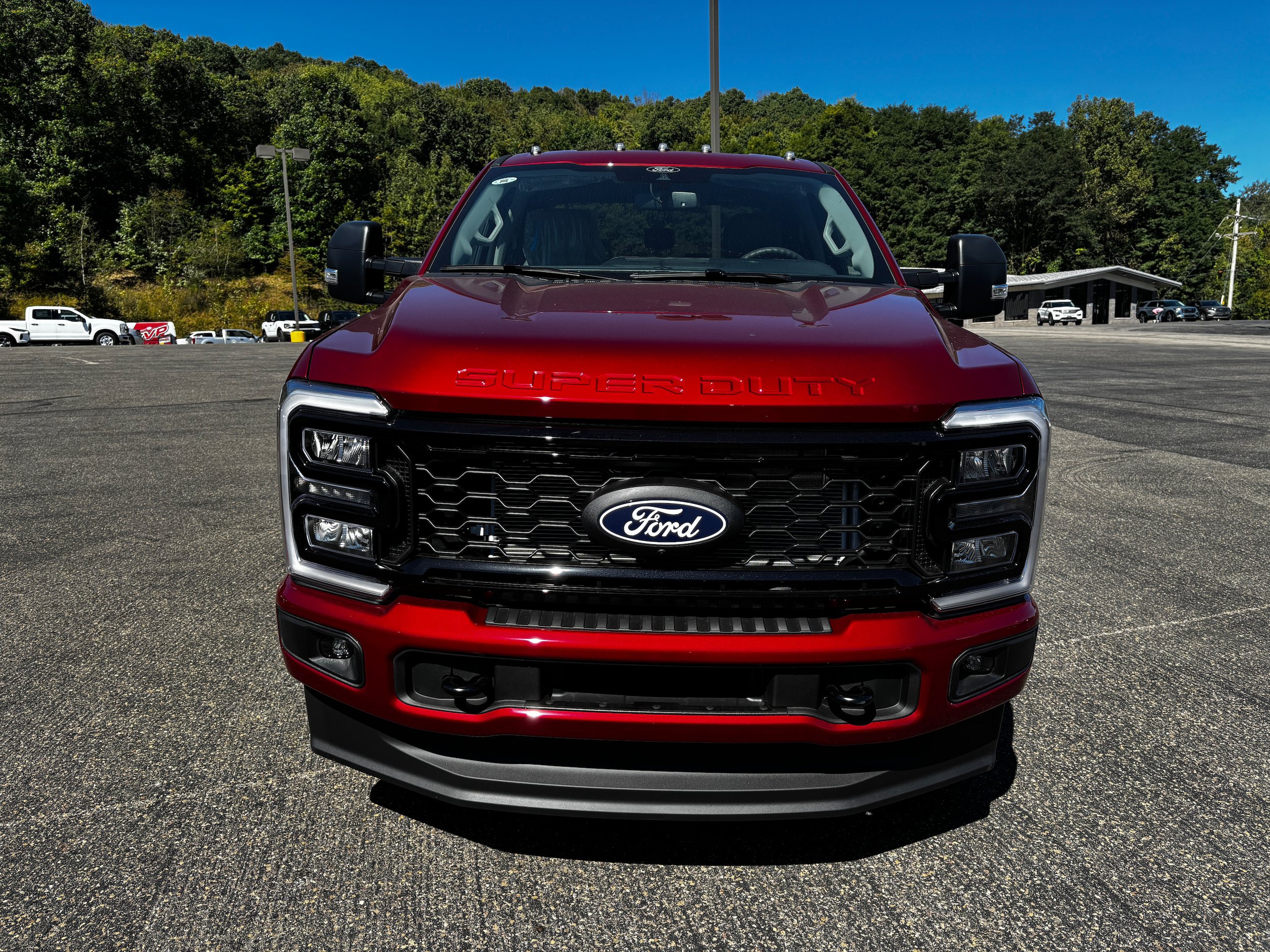 New 2027 Ford F250 XLT w/ XLT Premium Package AWD/4WD image 3