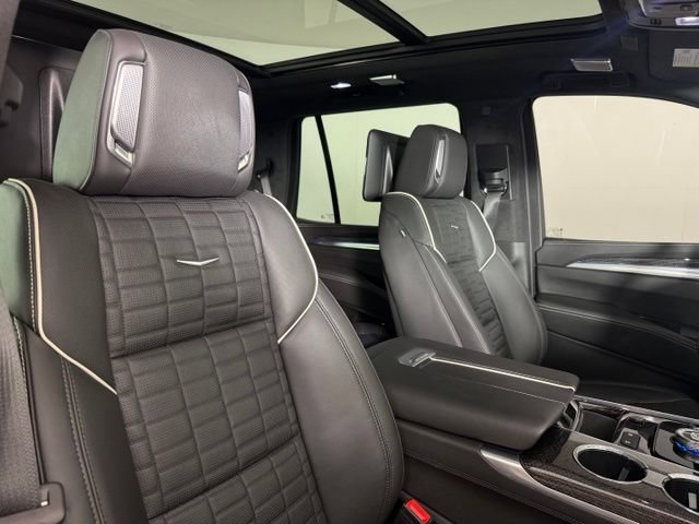 Used 2025 Cadillac Escalade V AWD/4WD image 19