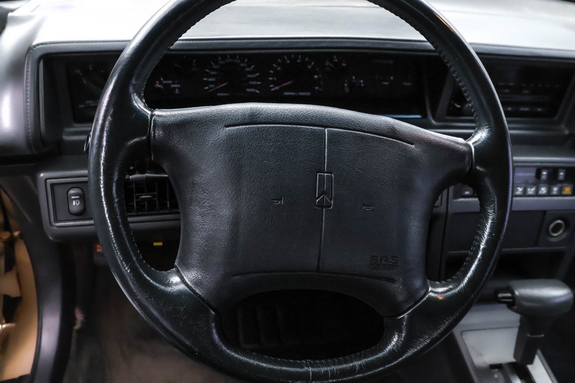 Used 1994 Oldsmobile Cutlass Supreme S FWD image 14
