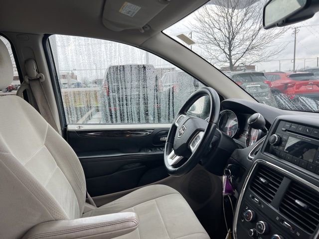 Used 2012 Dodge Grand Caravan SE image 27