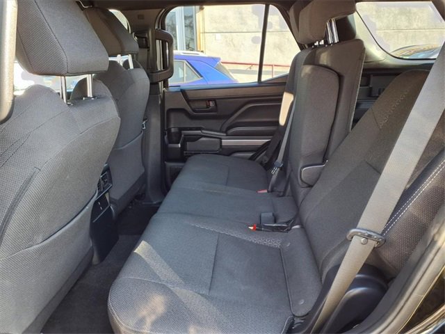 Used 2025 Toyota 4Runner SR5 image 9