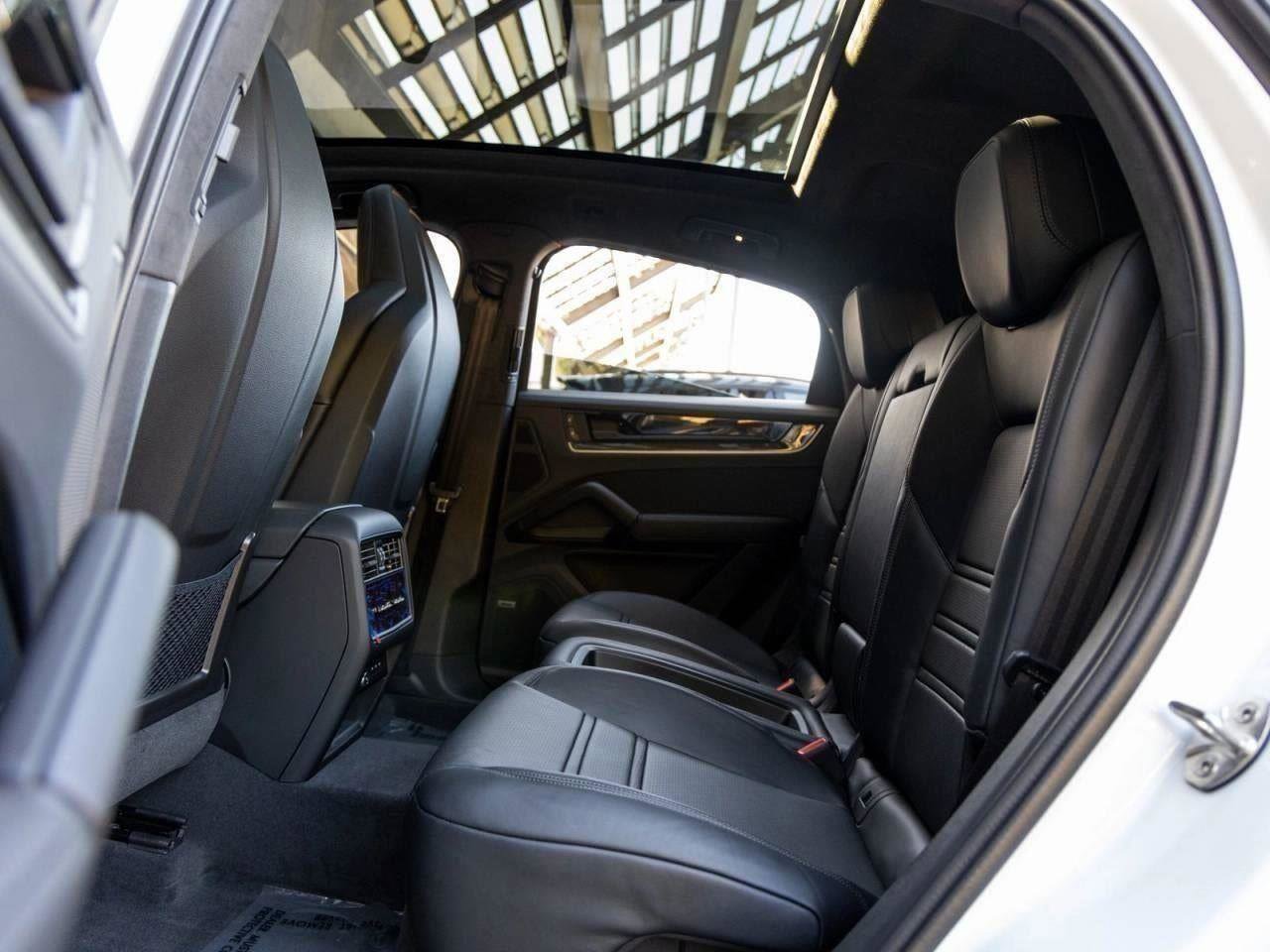 New 2025 Porsche Cayenne Turbo image 80