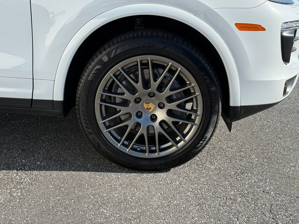 Used 2017 Porsche Cayenne Platinum Edition image 11