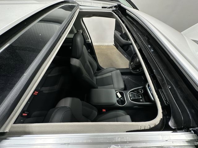 Used 2025 Subaru Outback Onyx Edition XT image 6