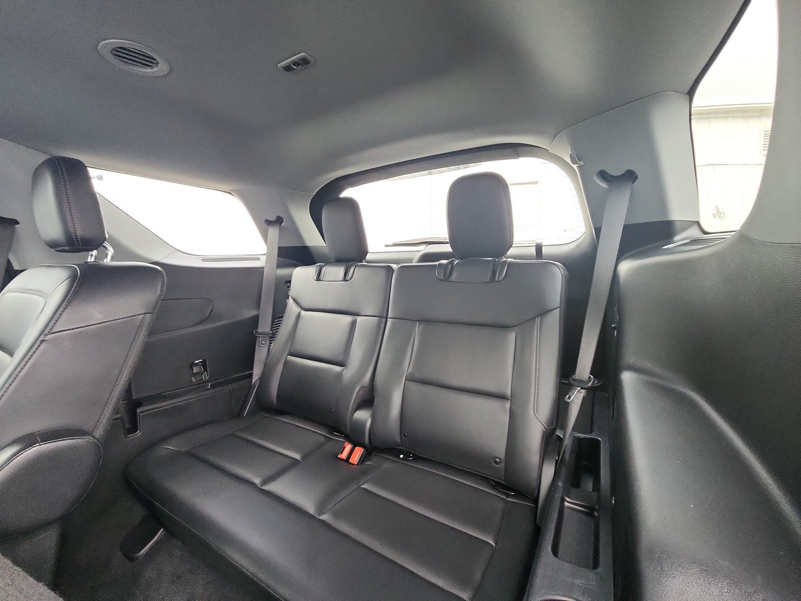 Used 2021 Ford Explorer XLT w/ Equipment Group 202A AWD/4WD image 23