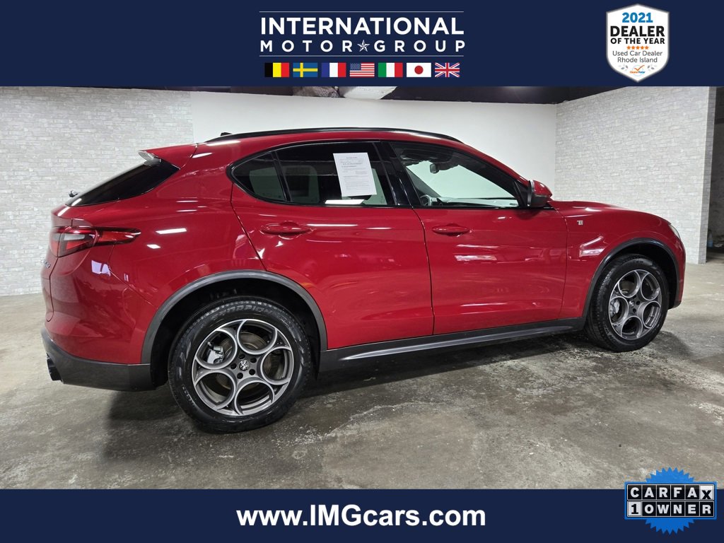 Used 2022 Alfa Romeo Stelvio Ti image 3