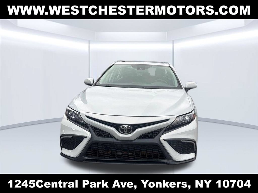 Used 2024 Toyota Camry SE w/ Convenience Package FWD image 2