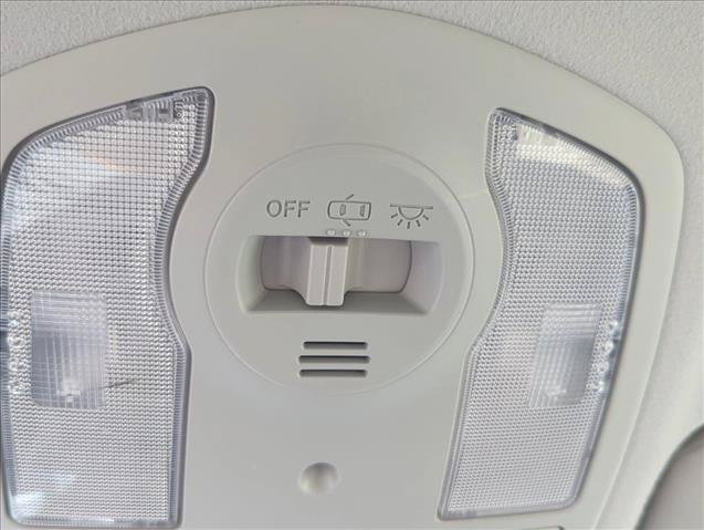 Used 2014 Toyota Prius Four FWD image 21