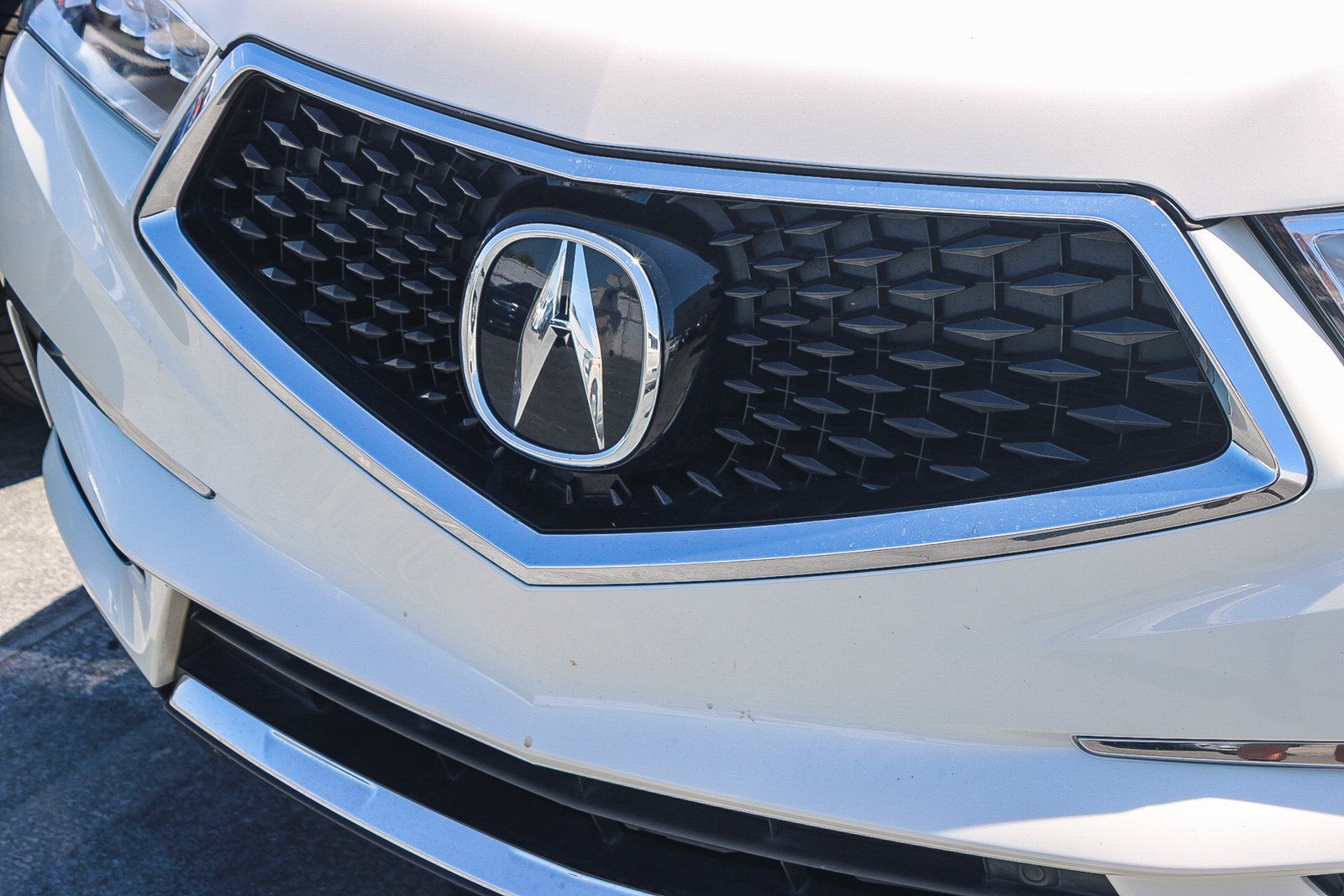 Used 2017 Acura MDX w/ Technology Package AWD/4WD image 7