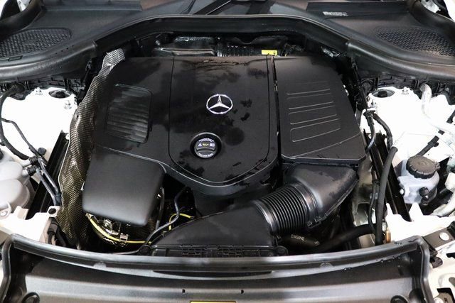 Used 2025 Mercedes-Benz GLC 350e 4MATIC w/ AMG Line image 28