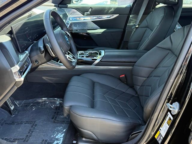 Used 2025 BMW i7 xDrive60 w/ Executive Package image 20